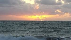Hav og solnedgang